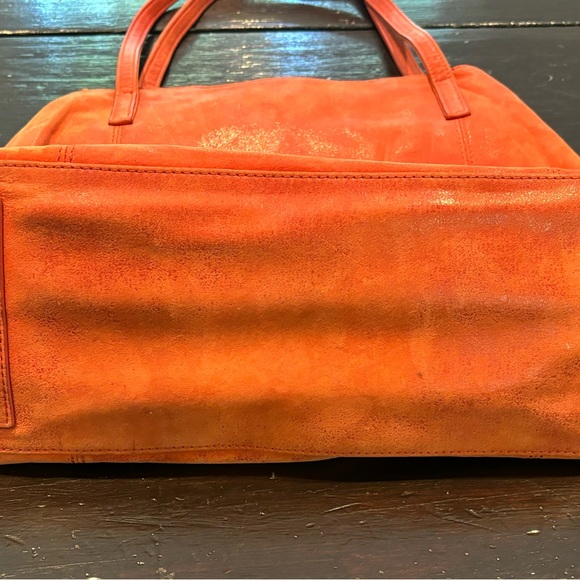 Hobo Kingston in color Lava, leather shoulder bag tote - Picture 4 of 5